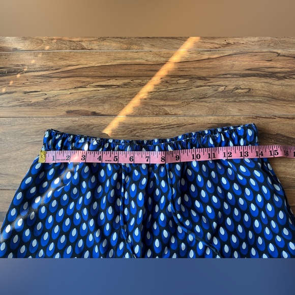 DVF Diane Von Furstenberg Blue Patterned Shorts- S - 100% Silk - Picture 4 of 6